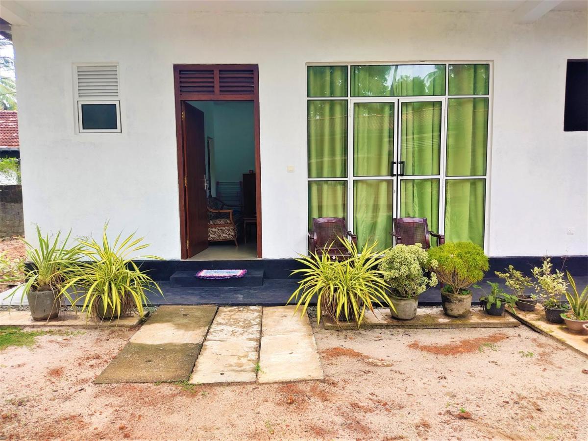Sandy Palms Guesthouse 希克杜沃 外观 照片