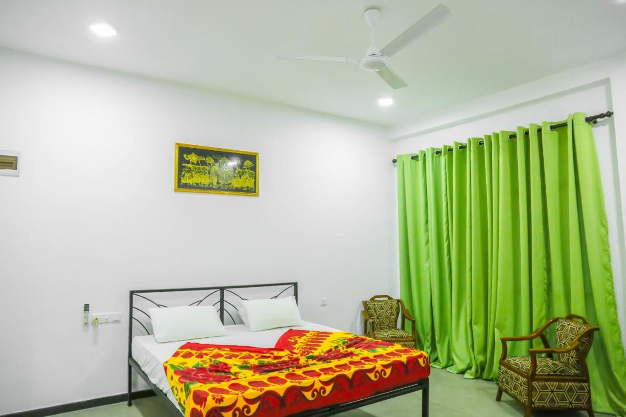 Sandy Palms Guesthouse 希克杜沃 外观 照片