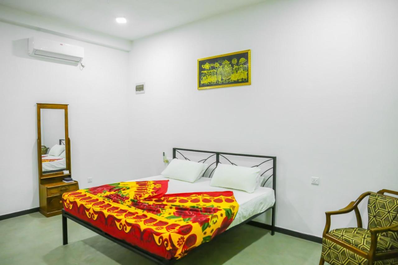 Sandy Palms Guesthouse 希克杜沃 外观 照片