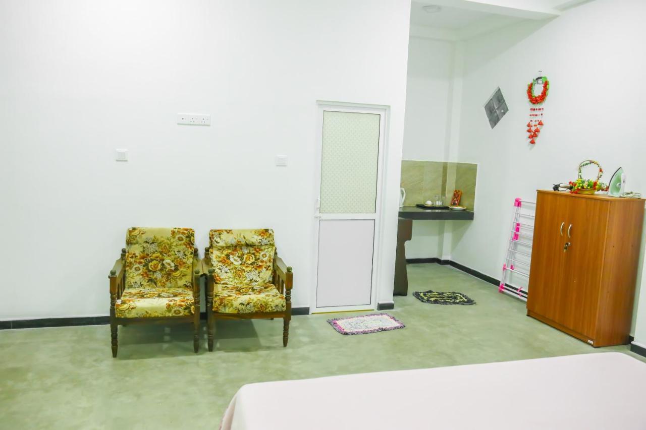 Sandy Palms Guesthouse 希克杜沃 外观 照片