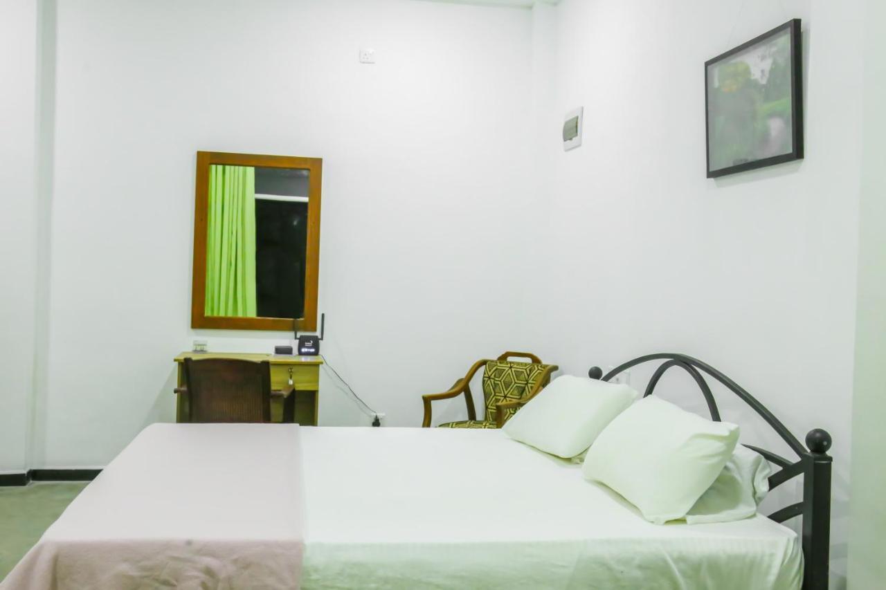 Sandy Palms Guesthouse 希克杜沃 外观 照片
