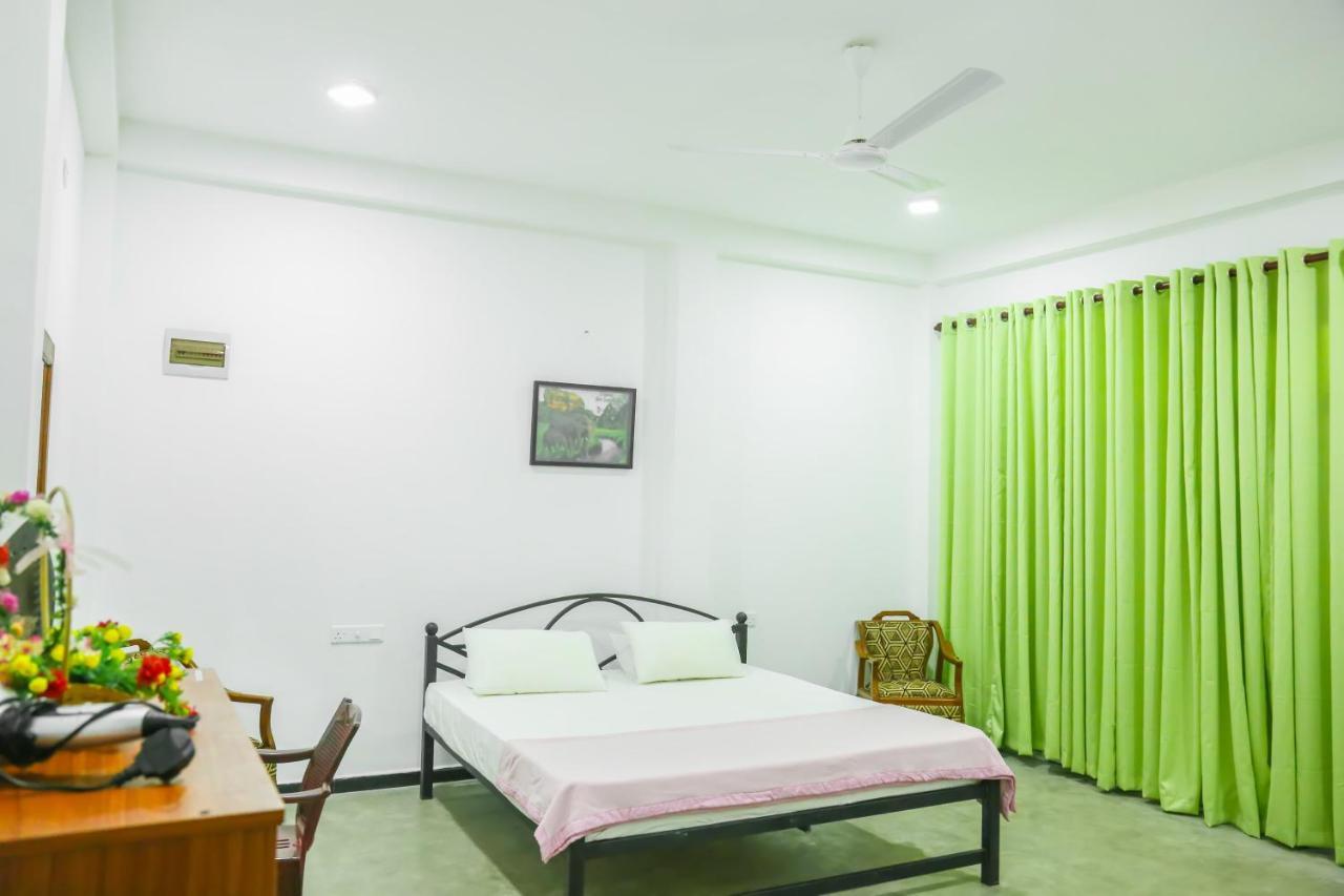 Sandy Palms Guesthouse 希克杜沃 外观 照片