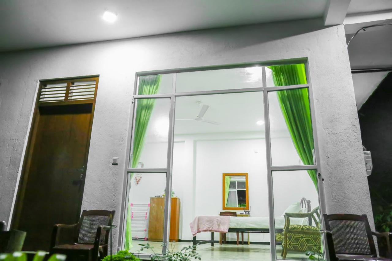 Sandy Palms Guesthouse 希克杜沃 外观 照片