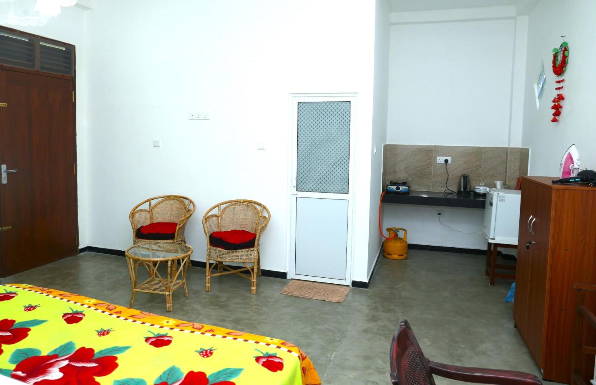 Sandy Palms Guesthouse 希克杜沃 外观 照片