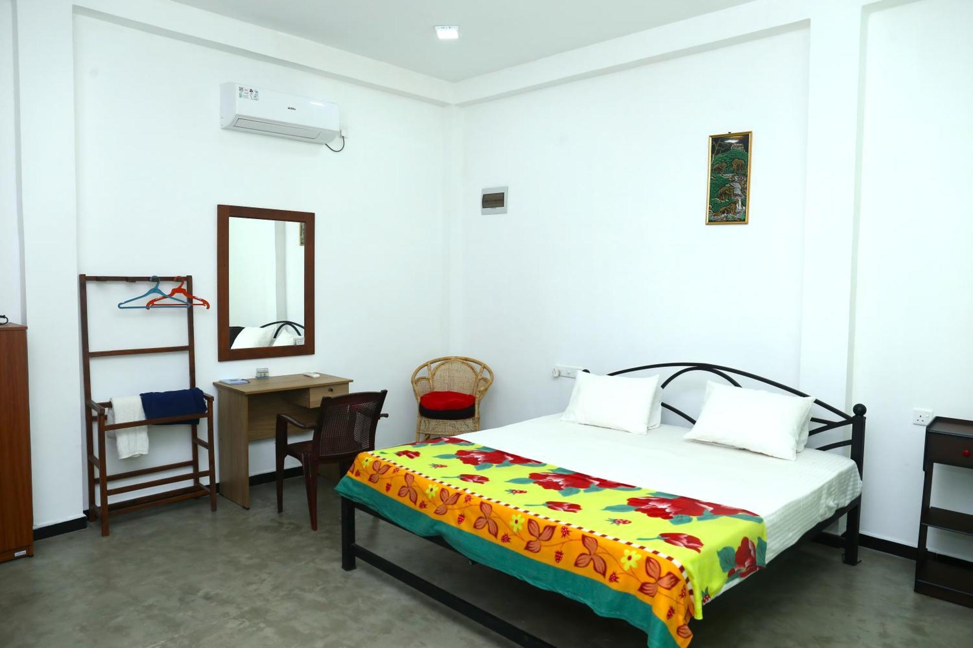 Sandy Palms Guesthouse 希克杜沃 外观 照片