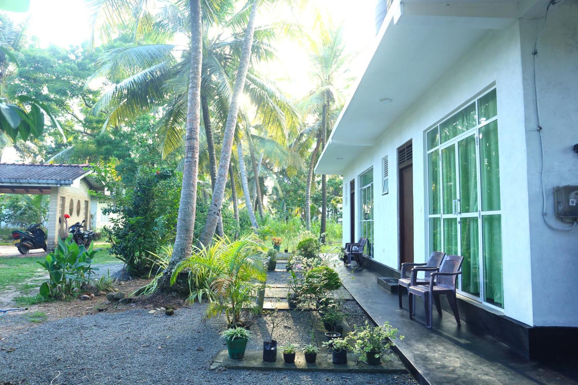 Sandy Palms Guesthouse 希克杜沃 外观 照片
