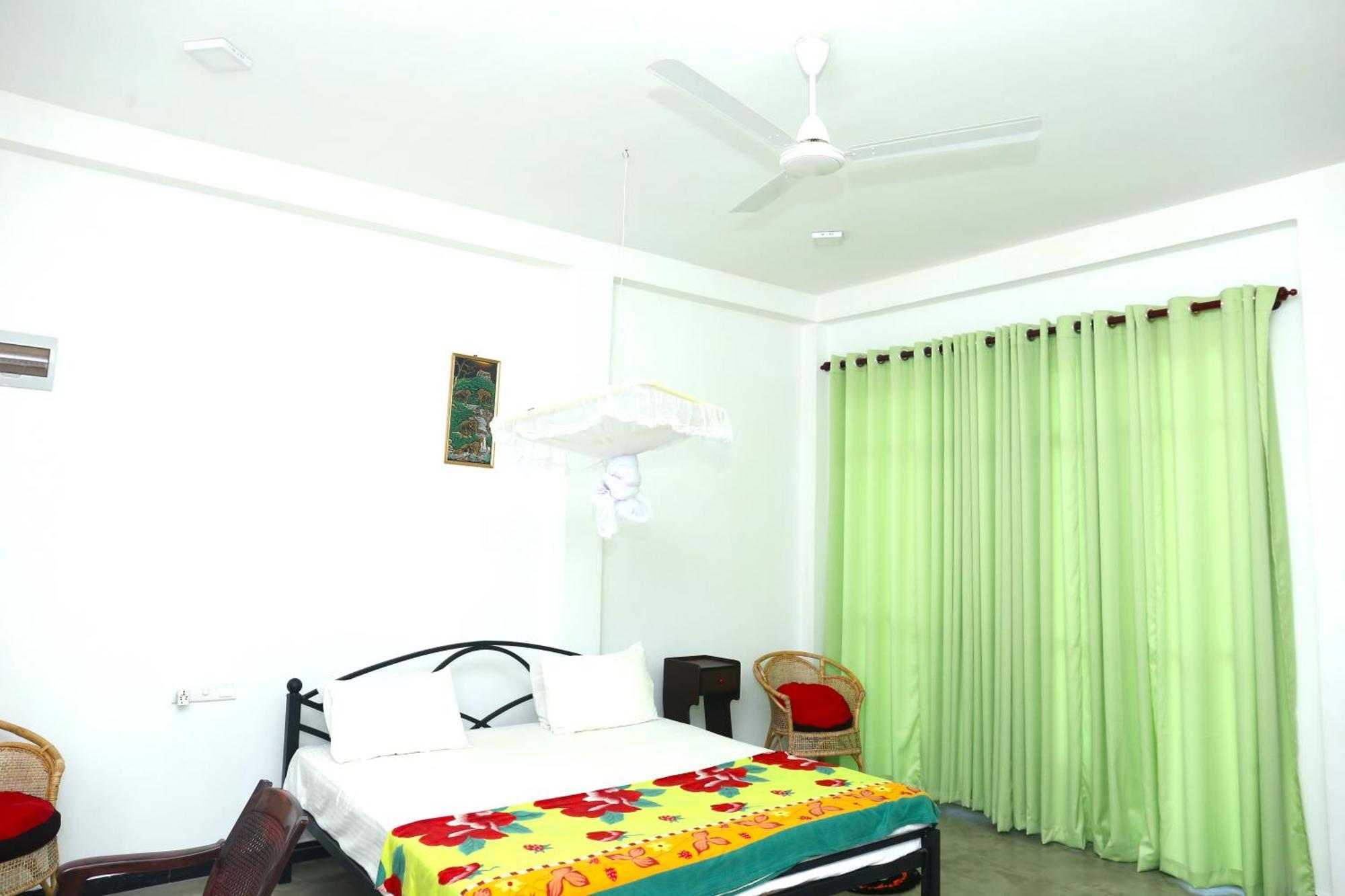Sandy Palms Guesthouse 希克杜沃 外观 照片